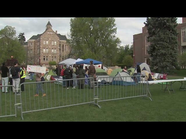 ⁣Protesters, University of Denver leaders meet over demands