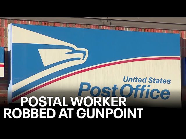 ⁣Female letter carrier robbed at gunpoint at Addison apartment complex