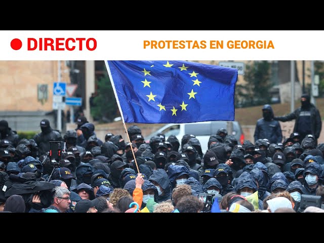 ⁣GEORGIAEN DIRECTO: PROTESTAS frente al PARLAMENTO que vota la polémica LEY de AGENTES EXTRANJEROS |