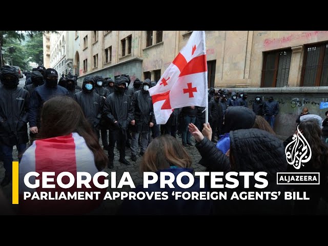 ⁣Georgia parliament votes in favour of ‘foreign agents’ bill amid protests