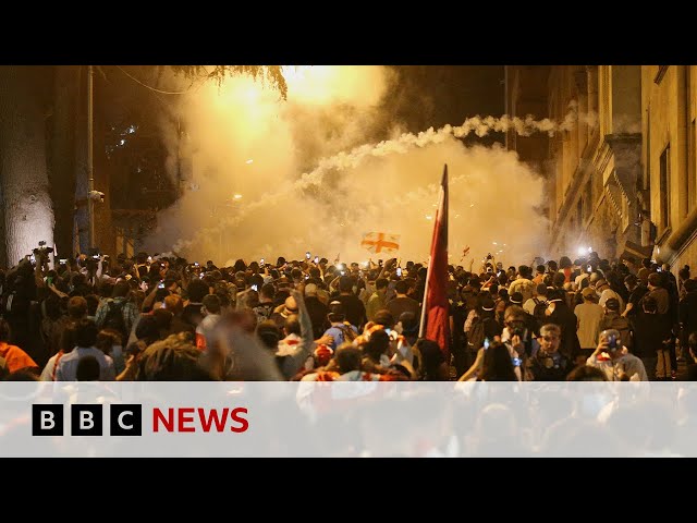 ⁣Protests continue after Georgia MPs back 'foreign agents' law | BBC News