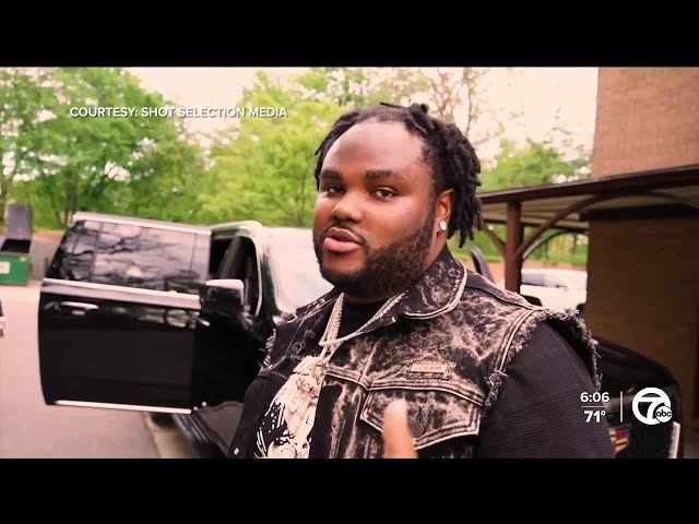 ⁣Detroit rapper Tee Grizzley makes donation to COTS
