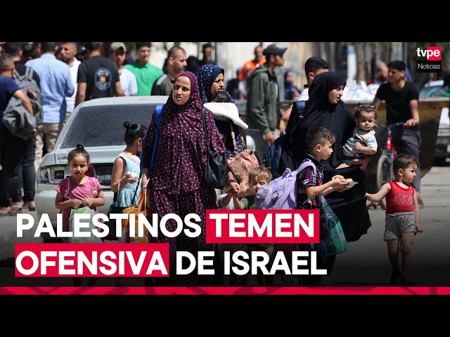 ⁣Miles de palestinos huyen de Rafah ante la amenaza de una ofensiva terrestre israelí