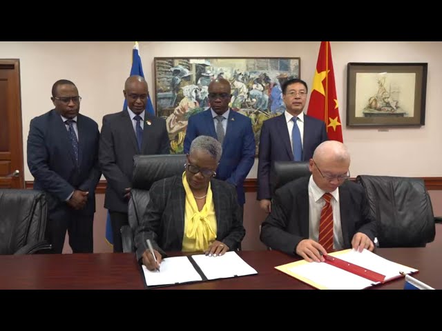 ⁣Barbados & China sign stadium agreement