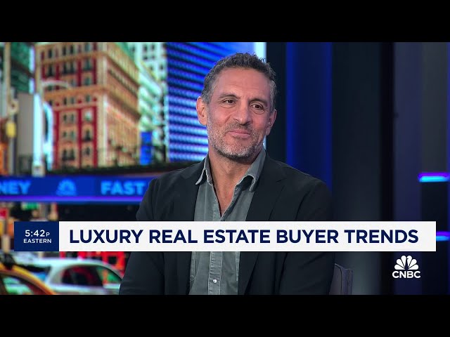 ⁣Most luxury real estate buyers are using cash, says The Agency CEO Mauricio Umansky