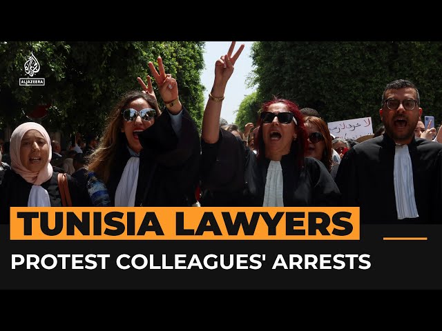 ⁣Tunisian lawyers protest arrest, alleged torture of colleague | AJ #Shorts
