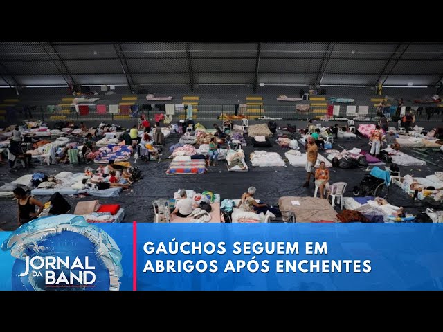⁣Quase 80 mil pessoas estão em abrigos no Rio Grande do Sul | Jornal da Band