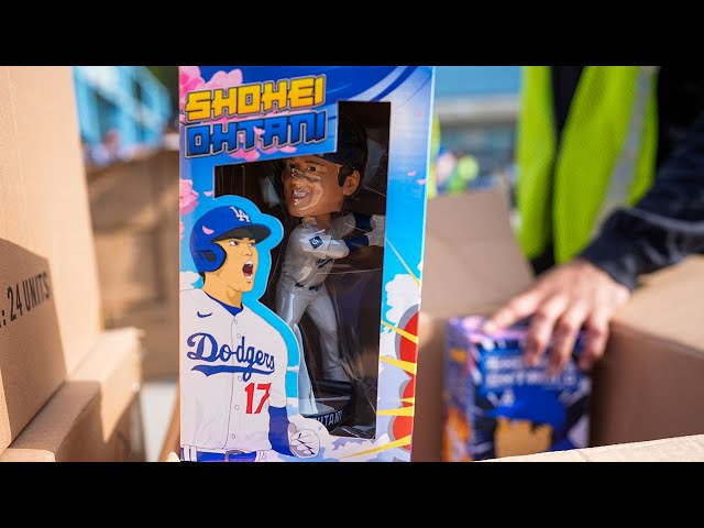 ⁣Dodgers' first Shohei Ohtani bobblehead giveaway creates 'a stir,' snarls stadium tra