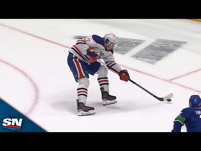 ⁣Mattias Janmark Bangs In Goal Off Perfect Pass From Connor Brown