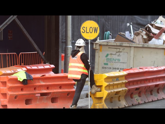 ⁣'Doesn't pass the pub test': Traffic Operator earnings compared to frontline workers