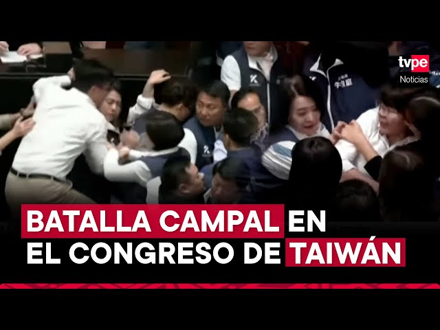 Congresistas protagonizan violenta pelea en Parlamento de Taiwán