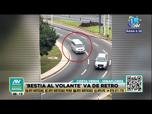 ⁣Miraflores: Conductor es captado retrocediendo en plena curva de la Costa Verde