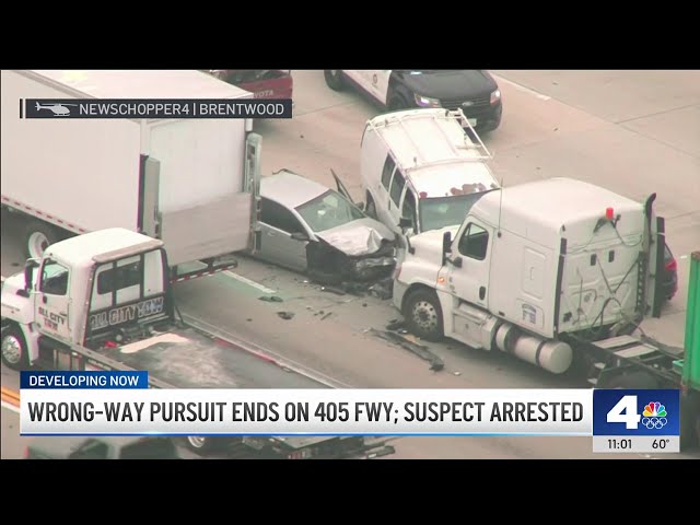 ⁣Chase ends in wrong-way crash on 405 Freeway