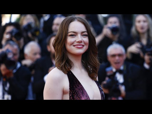 ⁣Á l'Affiche à Cannes : Emma Stone et Richard Gere sur le tapis rouge • FRANCE 24