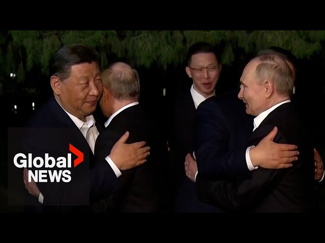 ⁣Xi hugs Putin as Russia-China talks sealed with rare show of affection