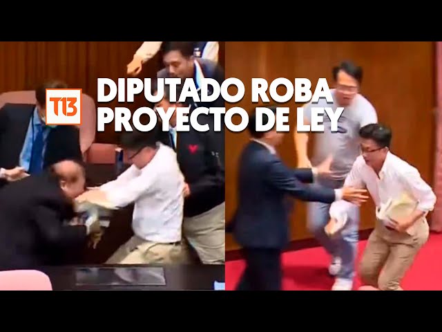 ⁣Escándalo en Taiwán: Legislador robó un proyecto de ley y escapó corriendo