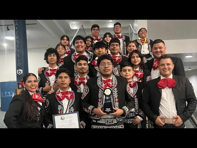 ⁣Arvin High's Mariachi receives PEAAK Award from KHSD