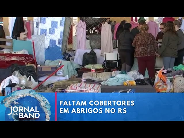 ⁣Com onda de frio no RS, abrigos necessitam da doação de cobertores | Jornal da Band