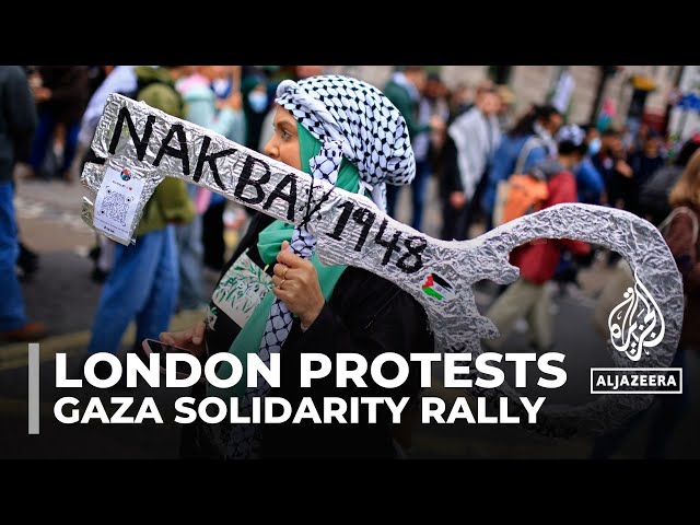 ⁣Pro-Palestinian march in central London to mark 76th anniversary of Nakba