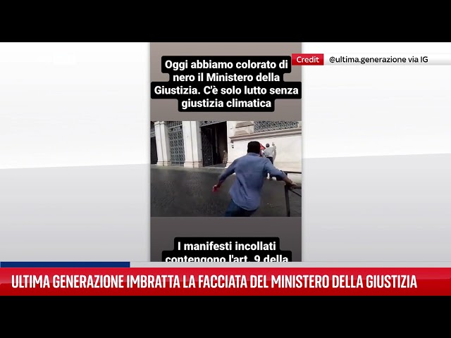 ⁣Attivisti imbrattano facciata Ministero Giustizia