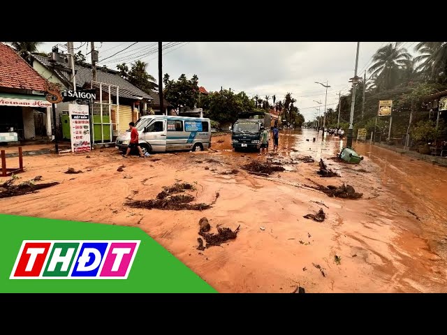 ⁣Lũ cát, bùn đỏ vùi lấp đường du lịch Mũi Né, Bình Thuận | THDT
