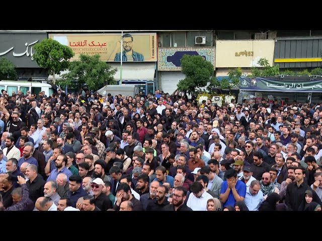 ⁣Iranians mourn death of helicopter crash victims