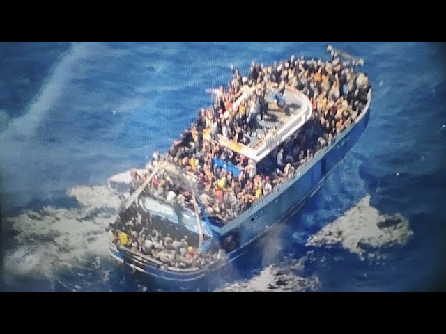 ⁣Grèce : neufs égyptiens acquittés dans le procès du naufrage meurtrier de migrants