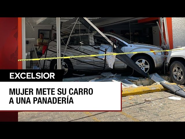 ⁣Mujer estrella su vehículo contra una panadería de Jalisco
