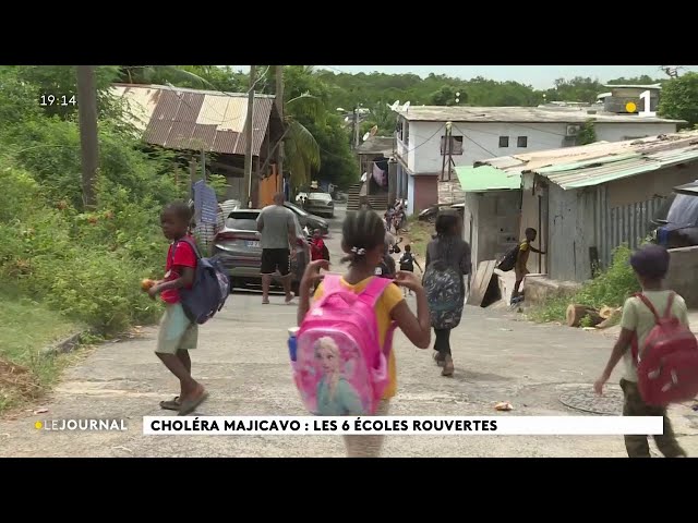 ⁣Choléra à Majicavo : les 6 écoles rouvertes