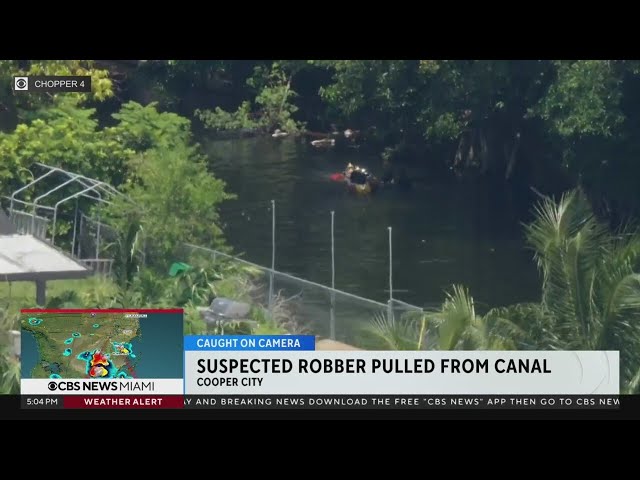 ⁣Robbery suspect pulled from canal