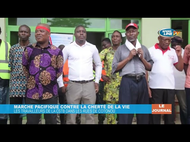 ⁣Marche pacifique contre la cherté de la vie: les travailleurs de la CSTB dans les rues de Cotonou