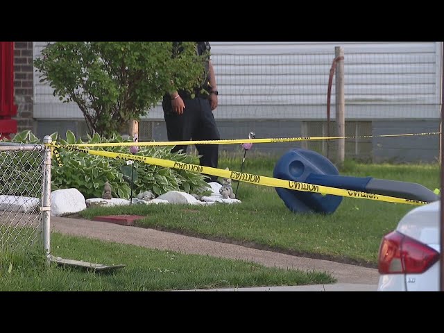 ⁣Child accidentally shoots self in thumb in Detroit