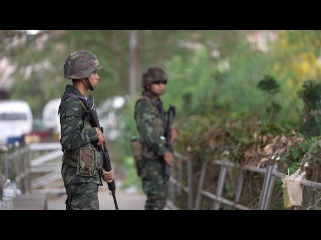 ⁣En Birmanie, la conscription obligatoire fait fuir les jeunes vers la Thaïlande voisine • FRANCE 24