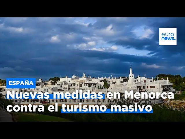⁣Nuevas medidas en Menorca contra el turismo masivo: restricciones horarias en Binibeca Vell