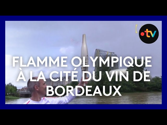 La flamme olympique à la Cité du vin de Bordeaux