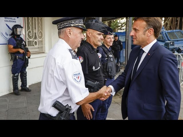 ⁣Macron llega a Nueva Caledonia en plena ola de disturbios | euronews 