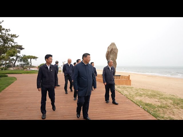 ⁣President Xi visits coastal greenway in Rizhao City, Shandong