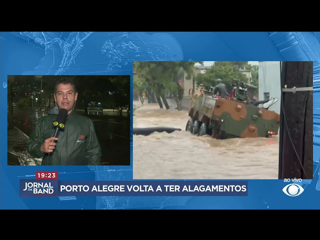 ⁣Bueiros entupidos e bombas com defeito pioram quadro de Porto Alegre após chuva