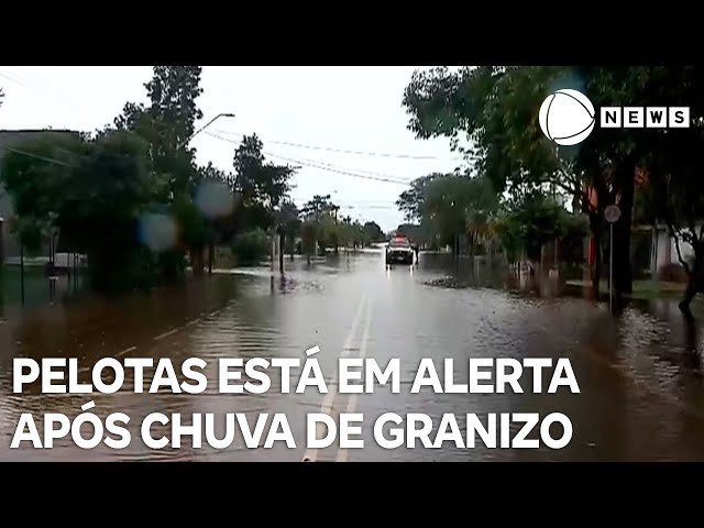 ⁣Cidade de Pelotas está em alerta após chuva de granizo