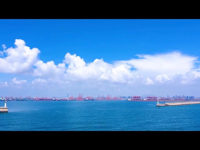 ⁣Rizhao Port workers pledge to forge ahead in building world-class port