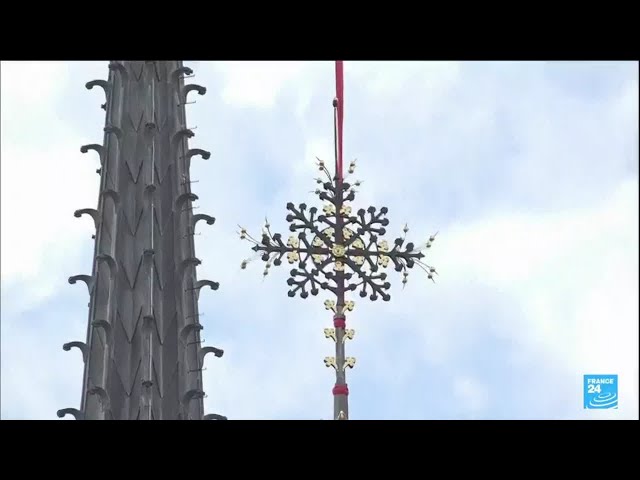 ⁣La croix du chevet de Notre-Dame de Paris restaurée et réinstallée • FRANCE 24