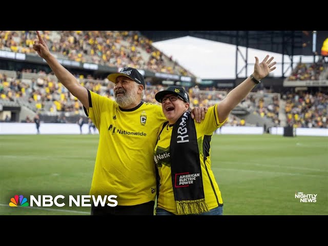 ⁣‘Faith in humanity is through the roof’ for kidney recipient whose donor is a fellow soccer team fan
