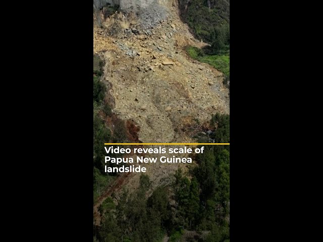 ⁣Video reveals scale of Papua New Guinea landslide with hundreds feared dead | AJ #shorts