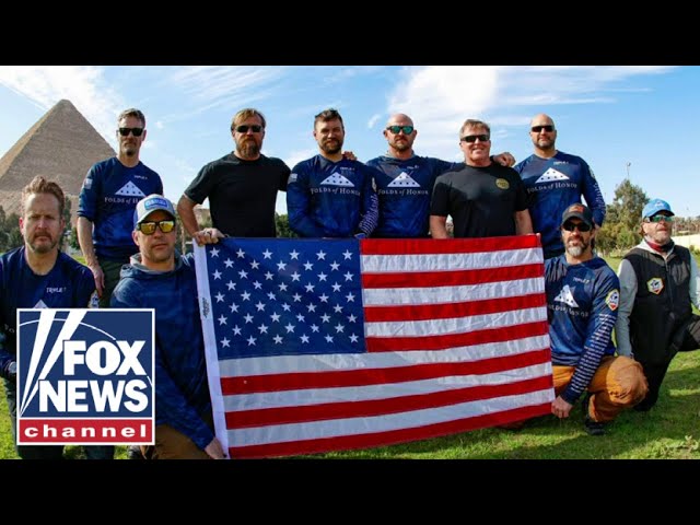 ⁣Former Special Ops soldiers skydive for the fallen in all seven continents
