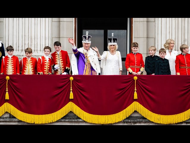 ⁣‘Nothing stopping’ the Royal Family for legally voting in elections