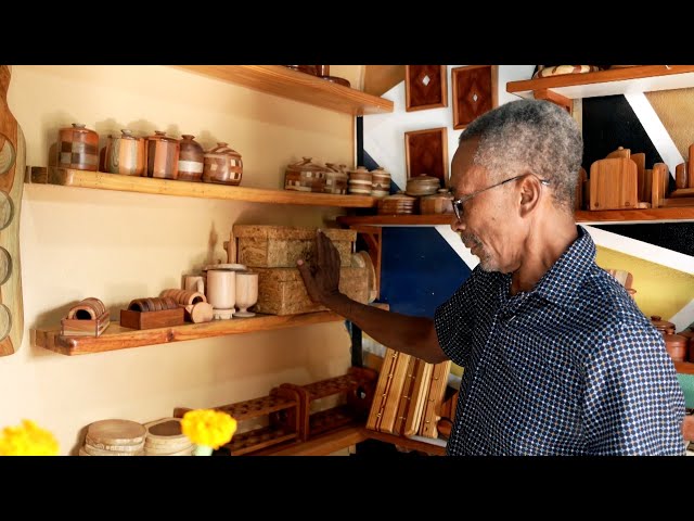 ⁣I Love Tobago: Woodcraft Designer
