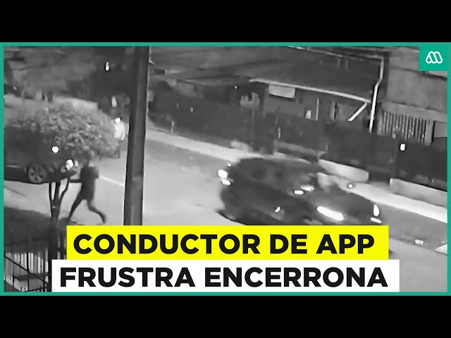 ⁣Conductor de app frustra encerrona: Víctima queda incrustado en frontis de casa