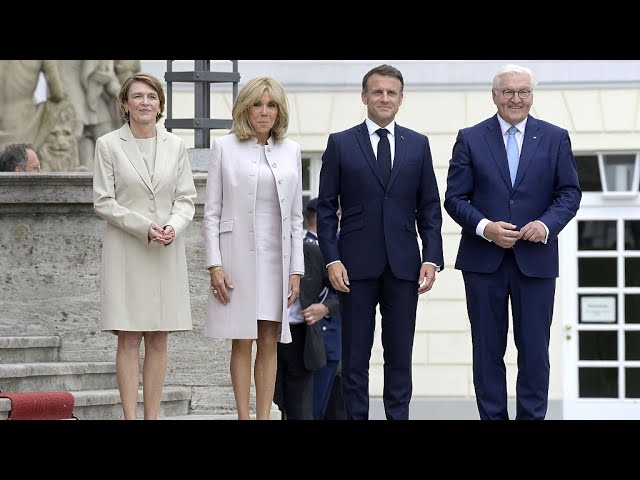 ⁣Macron effectue la première visite d'État en Allemagne d'un président français depuis 24 a