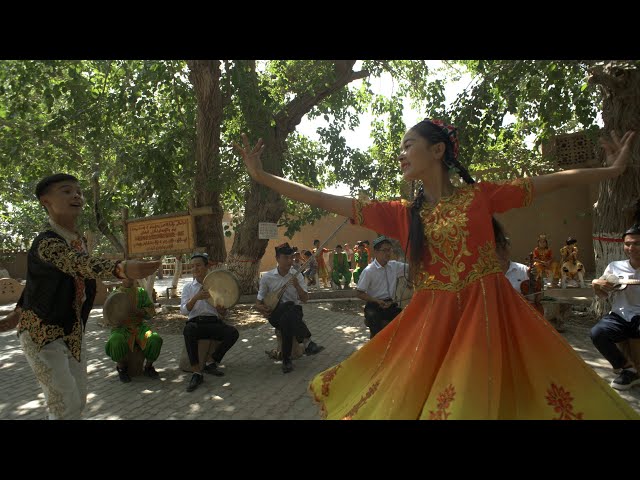⁣Discover Xinjiang's resurging crossroads of trade and tradition | Connections