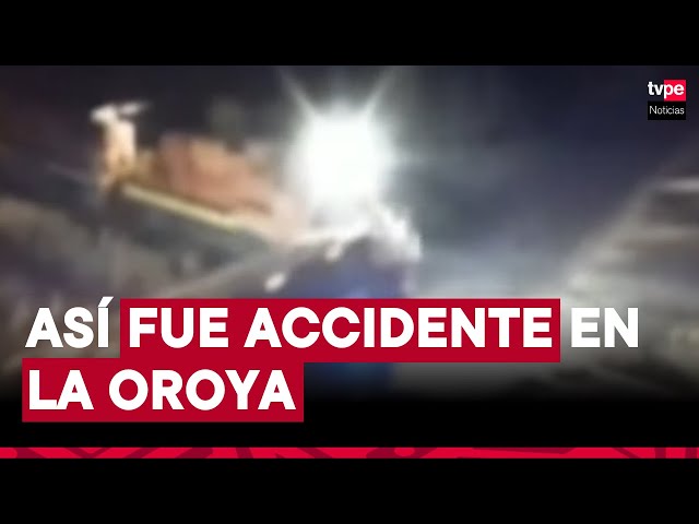 ⁣Accidente en La Oroya: imágenes del momento exacto del choque de bus y tren que dejó cuatro muertos